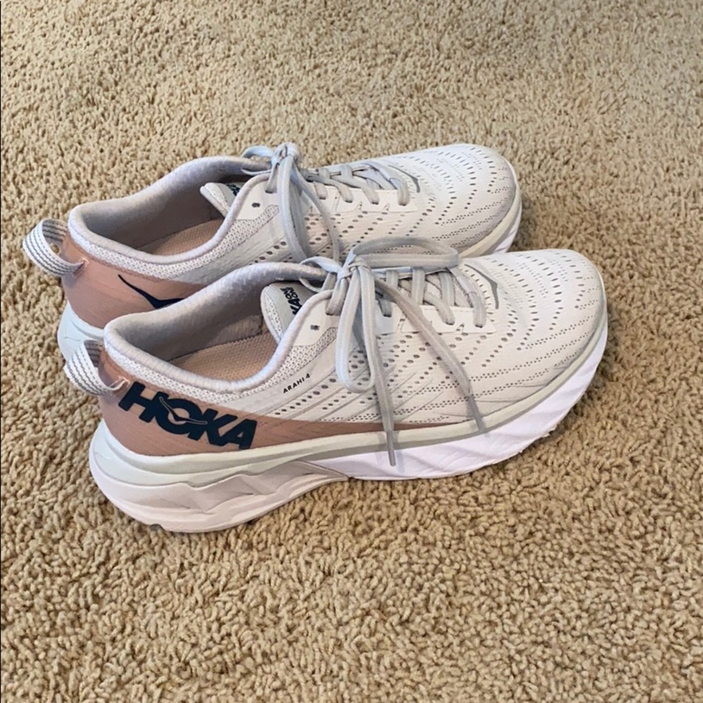 Hoka One One Arahi 4 Running Shoes